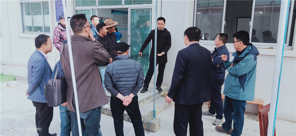西南督查組在自治區(qū)、日喀則市、吉隆縣、吉隆鎮(zhèn)有關(guān)領(lǐng)導(dǎo)的陪同下對(duì)吉隆鎮(zhèn)污水處理廠檢查工作